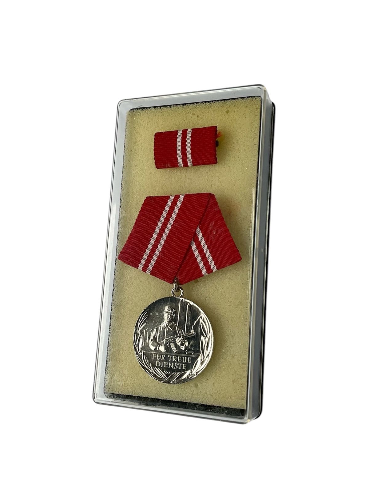 Paramiliter Mücadele Grubu Sadık Hizmet Madalyası (Doğu Almanya-GDR)(Kutusunda)