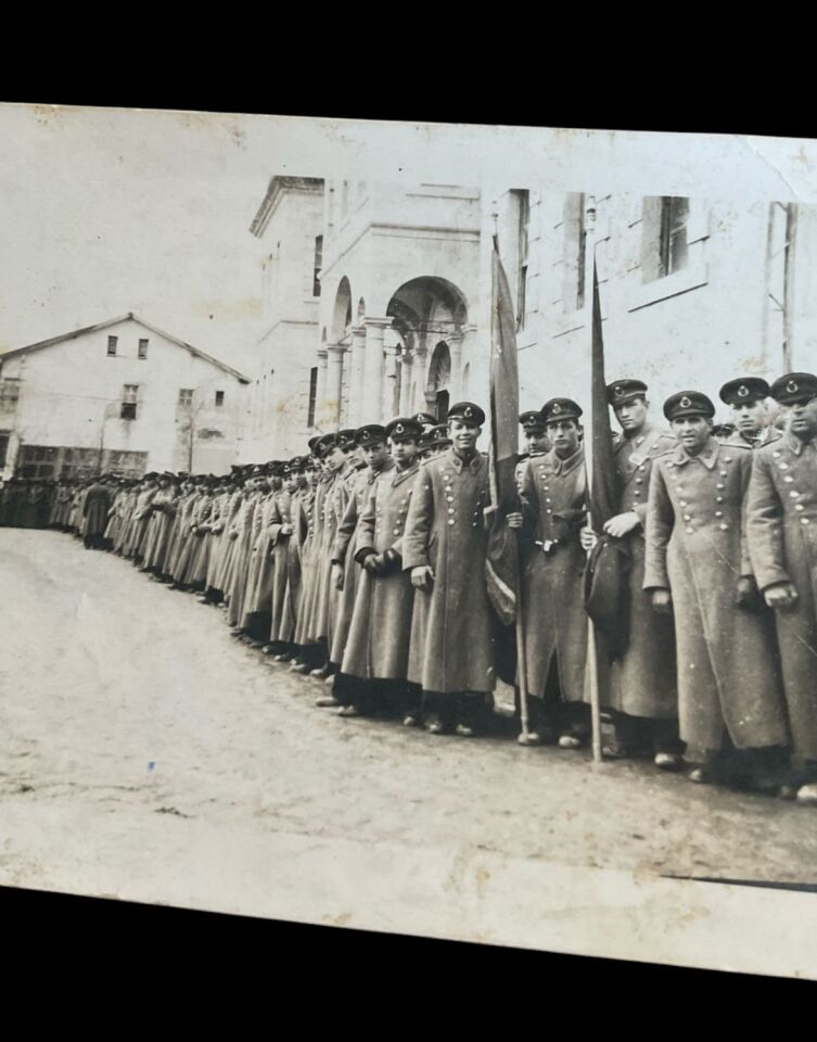 9.5x6.5 cm. Atatürk Koşusu Subaylar Fotoğraf Karesi (Kolleksiyon Ürünü)