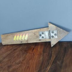 Dekoratif Ahşap Tasarımlık Yön Tayin Levhası