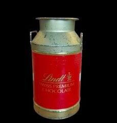 17x9 cm. Dönem  Metal Süt Güğümü Formunda Swiss Premium Çikolata Kutusu