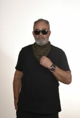 65x65 cm Haki Renk Büyük Boy Sivri Spike Bandana