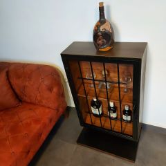 Metal Kafesli Ahşap İçecek Dolap Modeli