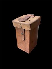 18x9x8 cm.Ww2 Dönemi Deri Kütüklük