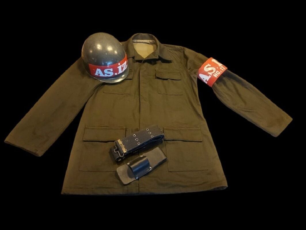 2000'ler Askeri İnzibat Kıyafet (L Beden) (Ceket-Miğfer-Palaska-Deri Jopluk)