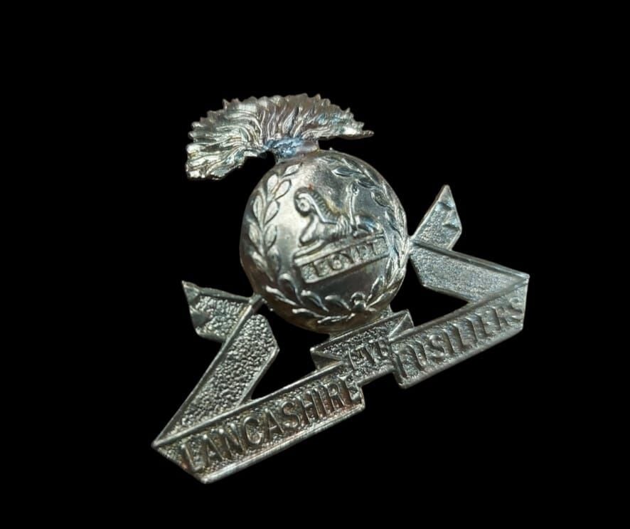 5.5x4.5 cm. İngiltere Mısır Lancashire Piyade Rozeti