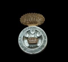 2.5x4 cm. İngiltere Kraliyet Weich Fusiliers Birliği Metal Şapka Kokartı