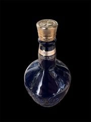 23.5 x 11 cm. Dekoratif 700 ml İskoç Porselen Şişe (21 Yıllık)