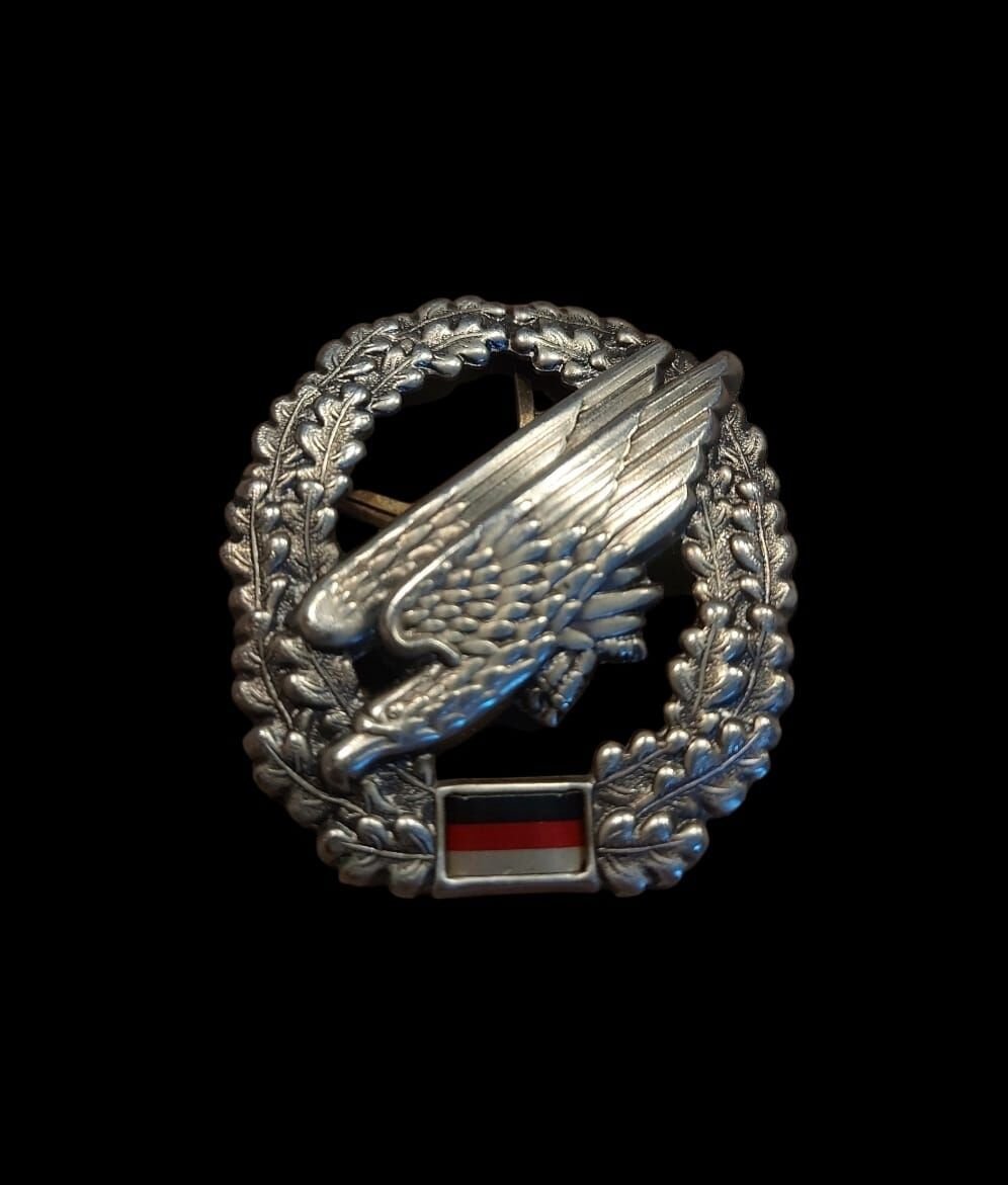 4.5x5.5 cm. Alman Metal Bere Kokartı