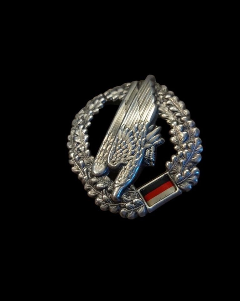 4.5x5.5 cm. Alman Metal Bere Kokartı