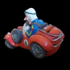 15x10 cm. Yarış Arabası ve Yarışçı Formunda Araba Kumbara