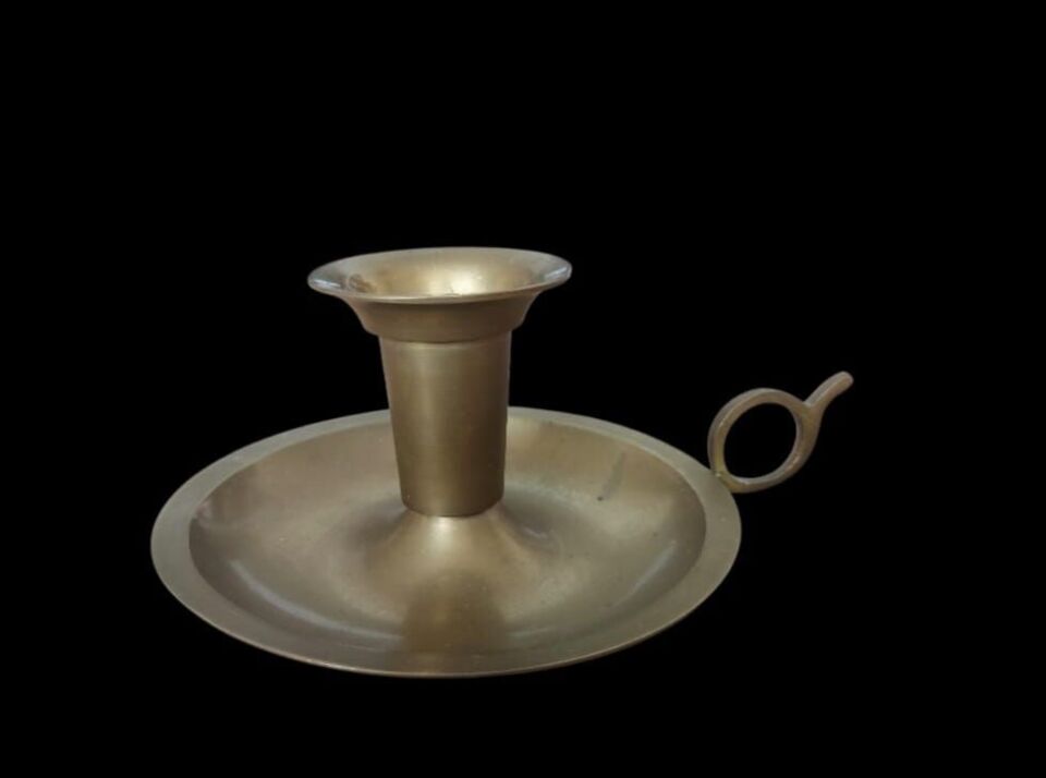 11x6 cm. Klasik Formda Pirinç Şamdan