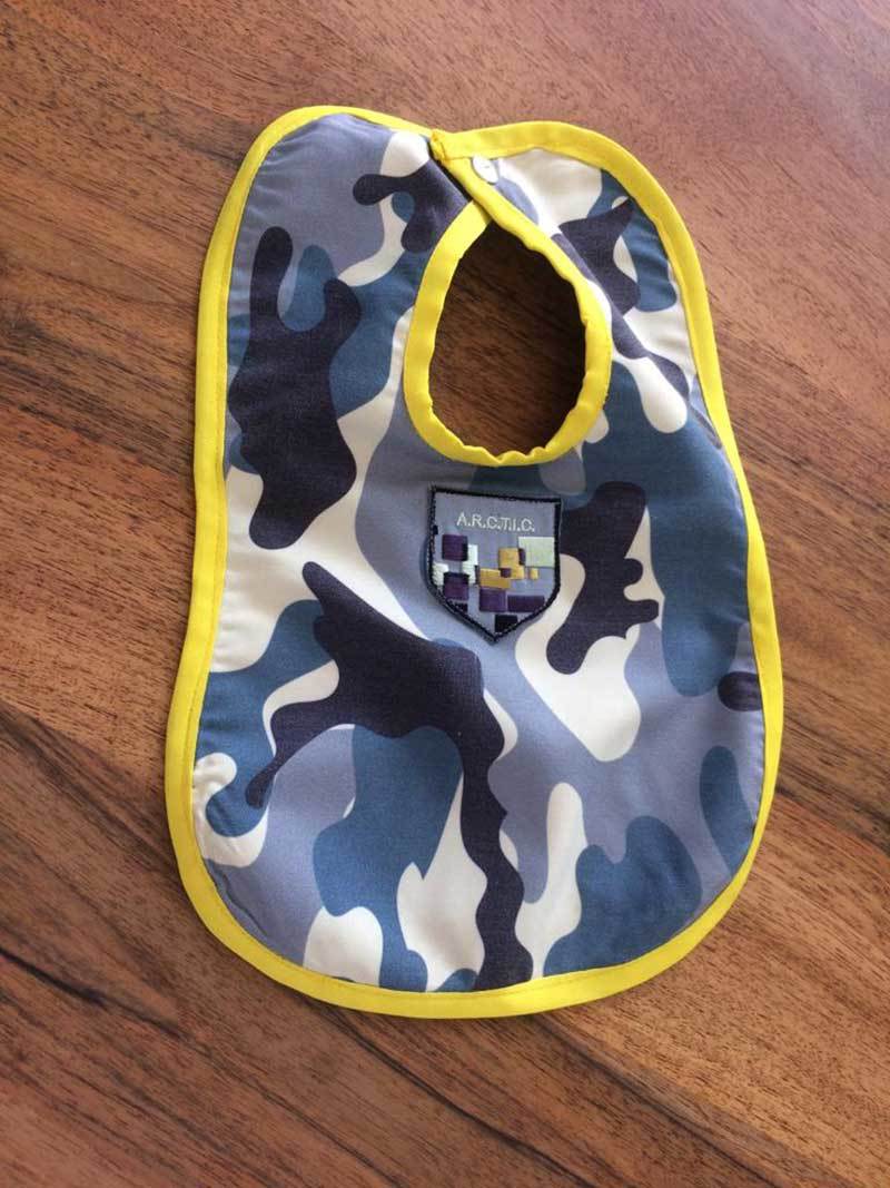 Bebek Önlüğü Arkadan Çıtçıtlı