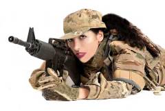 Nişan Almış Bayan Asker Baskılı Beyaz Bardak (Model-3)