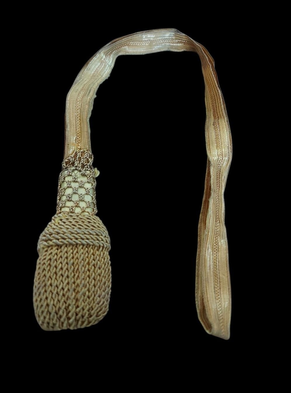 45 cm. Subay Kılıcı Püskülü (Altın Sırma İşçilik)Osmanlı Sonu Erken Cumhuriyet Dönemi