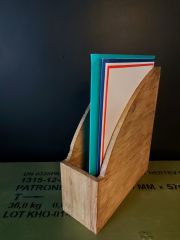 30.5x10x26.5 cm. Orjinal Nal Motifli Ahşap Dosyalık