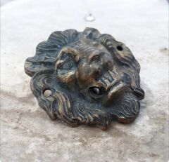 8x7 cm. İngiltere Damgalı Pirinç Aslan Başı Kapı Tokmağı