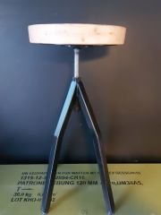 Metal Ayaklı Tabure Modeli