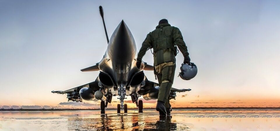 Uçağına Giden Pilot Baskılı Mavi Bardak (Model-11)