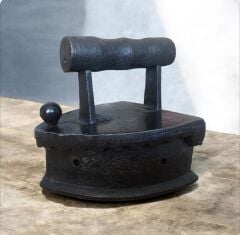 10x10x11 cm. Vintage Döküm Kömürlü Ütü