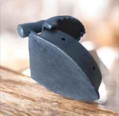 10x10x11 cm. Vintage Döküm Kömürlü Ütü