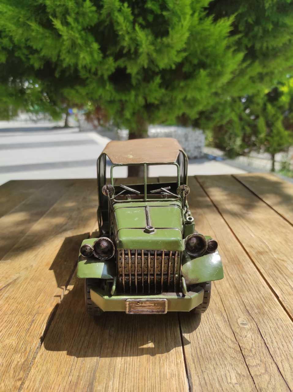 El Yapımı Metal Askeri Jeep