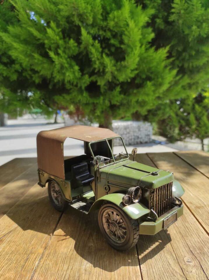 El Yapımı Metal Askeri Jeep