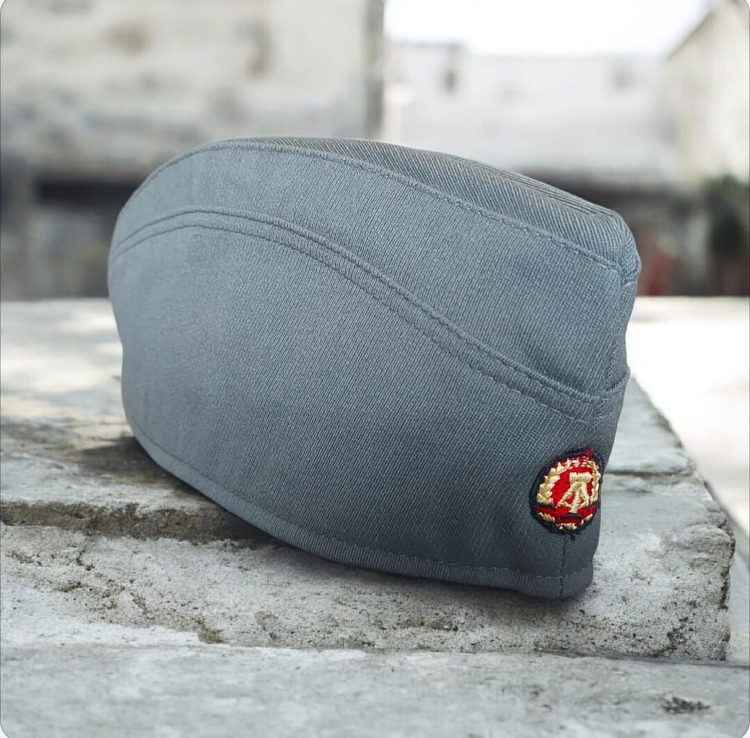 1988 Doğu Alman Halk Ordusu (NVA) Garnizon Kepi Unisex (55 Numara)