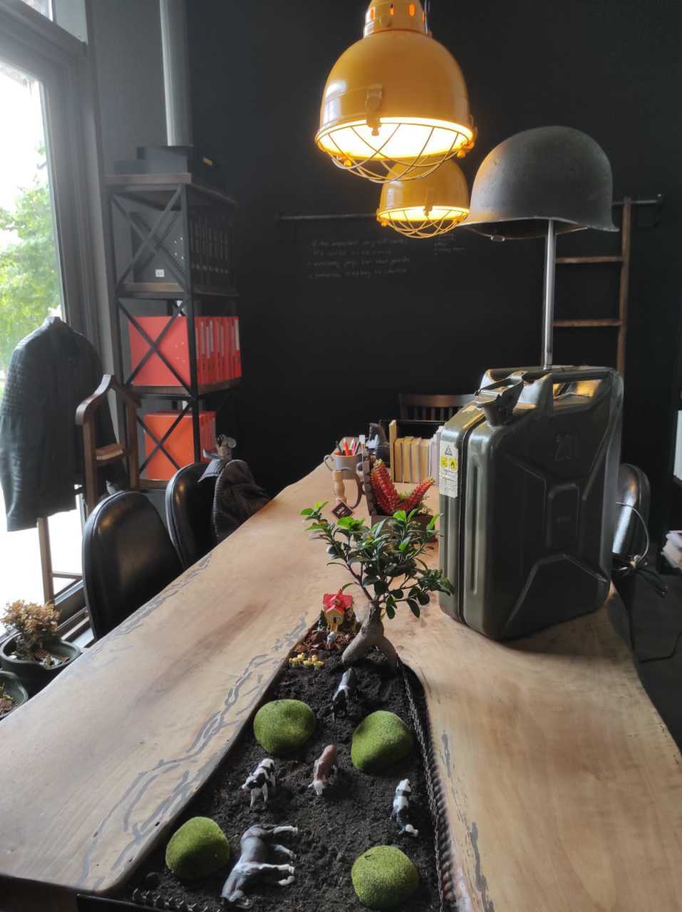 Askeri Benzin Bidonu - Miğfer Abajur