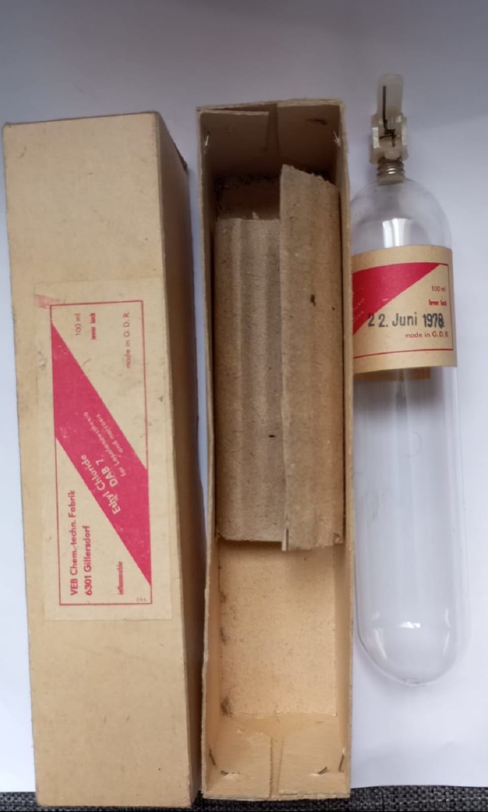1978 Askeri Narkoz Şişesi Kutusunda Kolleksiyonluk Ürün