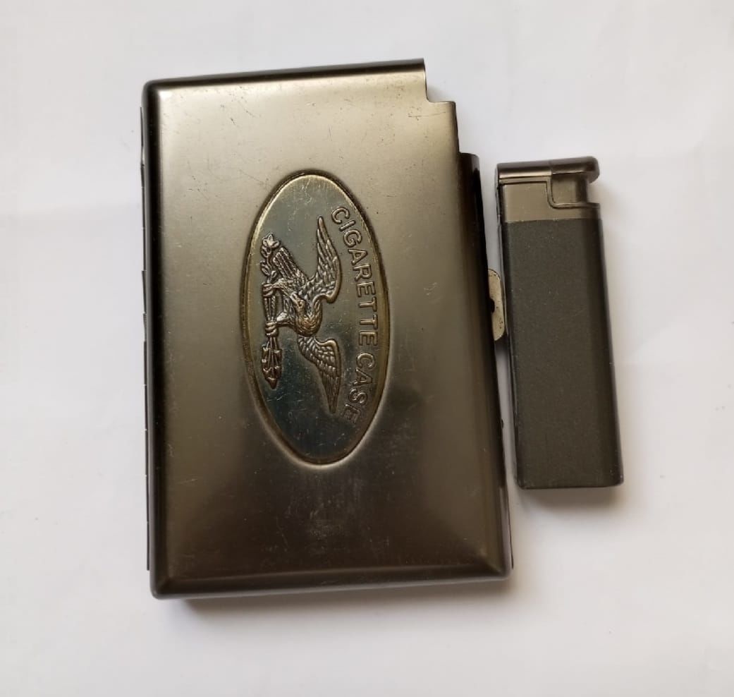 10x7x1,5 cm  Metal  Tabaka +Çakmak Modeli