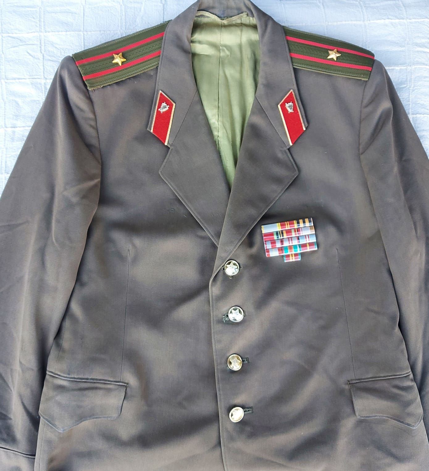 Sovyet Askeri Yargıtay Sınıfı Bnb.Rütbe Takım Elbise (XL Beden)+13 'lü Şerit Rozet Barı