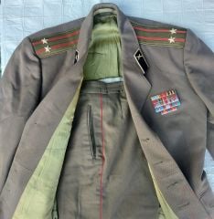 Sovyet Piyade Birliği Yrb. Rütbe Takım Elbise (XL Beden)+14 'lü Şerit Rozet Barı