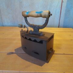 22x21 cm. Osmanlı Dönemi Kömürlü Döküm Ütü