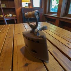 22x21 cm. Osmanlı Dönemi Kömürlü Döküm Ütü