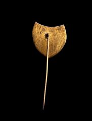 1.5x1.5 cm. Eski Dönem Kuleli İğneli Rozet-2