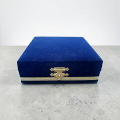 11x11x4 cm. Kadife Kutu İçinde 2 Adet Metal Pilot Brove-2 Adet Metal Rozet Kombini (Dekoratif Ürün)