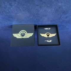 9.5x9.5x6 cm. Kutusunda  1 Adet Metal Pilot Brove-2 Adet Metal Rozet Kombini (Dekoratif Ürün)