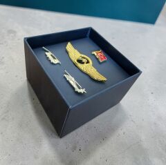 9.5x9.5x6 cm. Kutusunda  1 Adet Metal Pilot Brove-3 Adet Metal Rozet Kombini (Dekoratif Ürün)