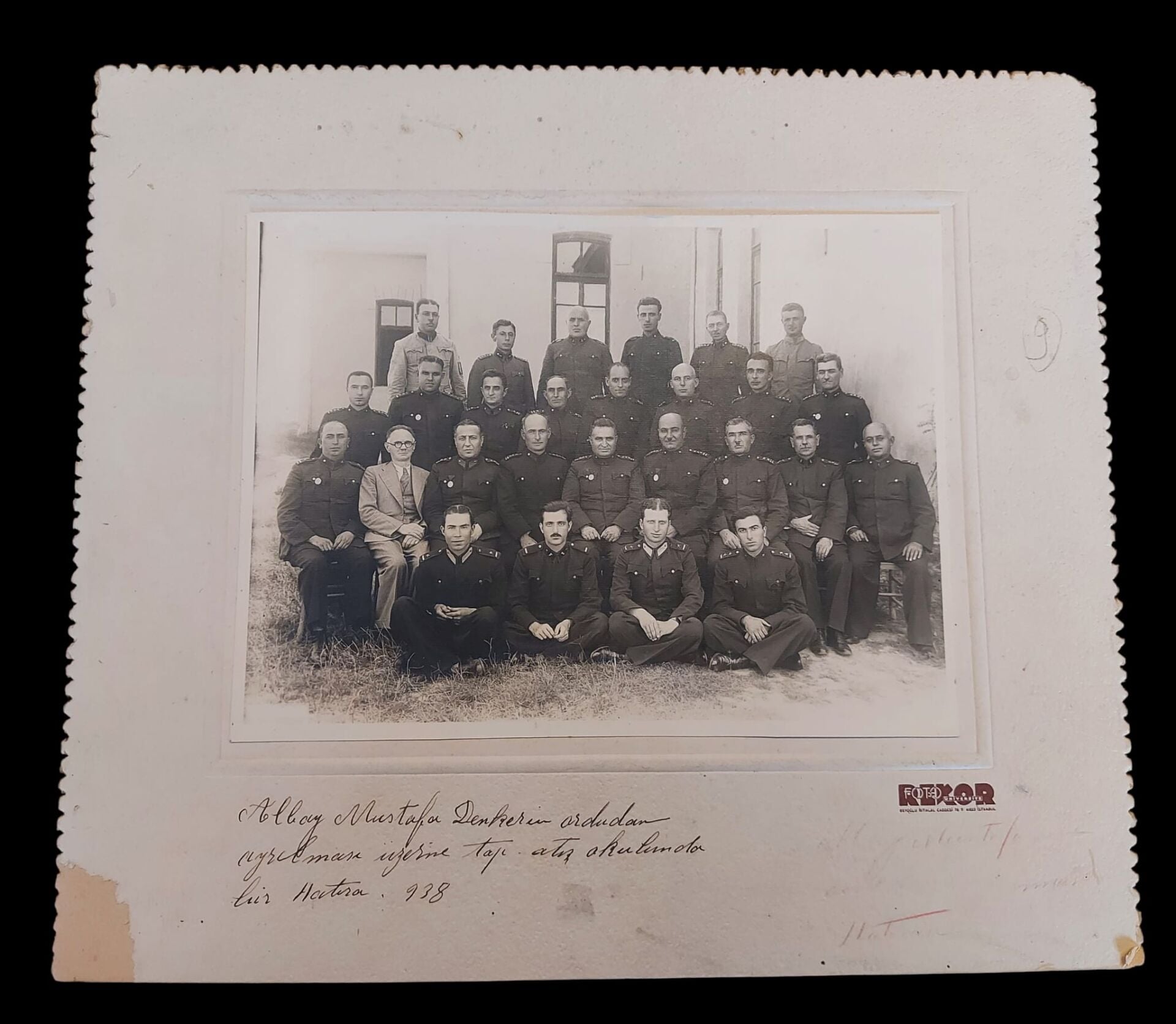 33x29 cm. Paspartu İçinde Eski Dönem Fotoğraf