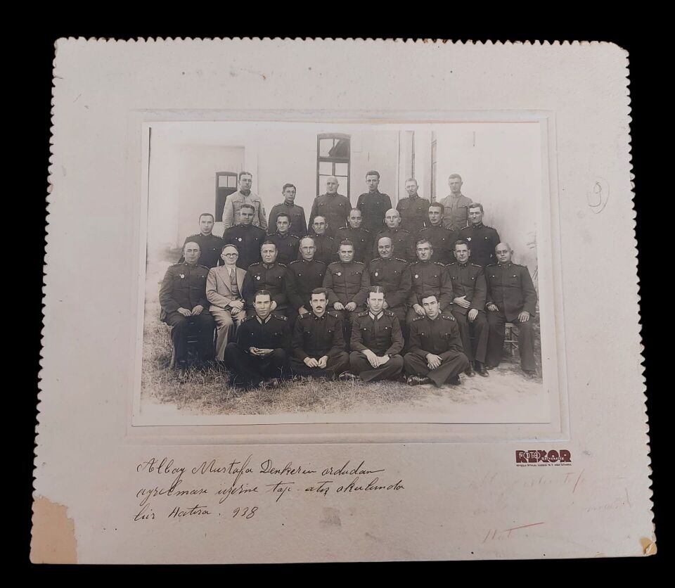 33x29 cm. Paspartu İçinde Eski Dönem Fotoğraf