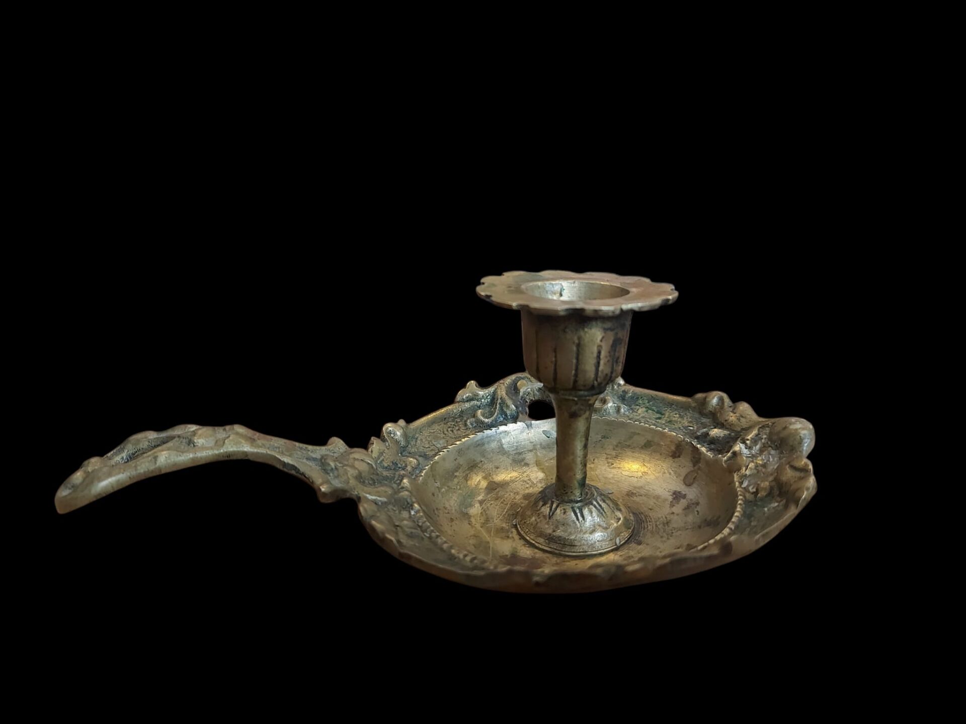 17x10.5x6 cm. Pirinç Malzeme Dönem Şinanay Mumluk