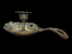 17x10.5x6 cm. Pirinç Malzeme Dönem Şinanay Mumluk