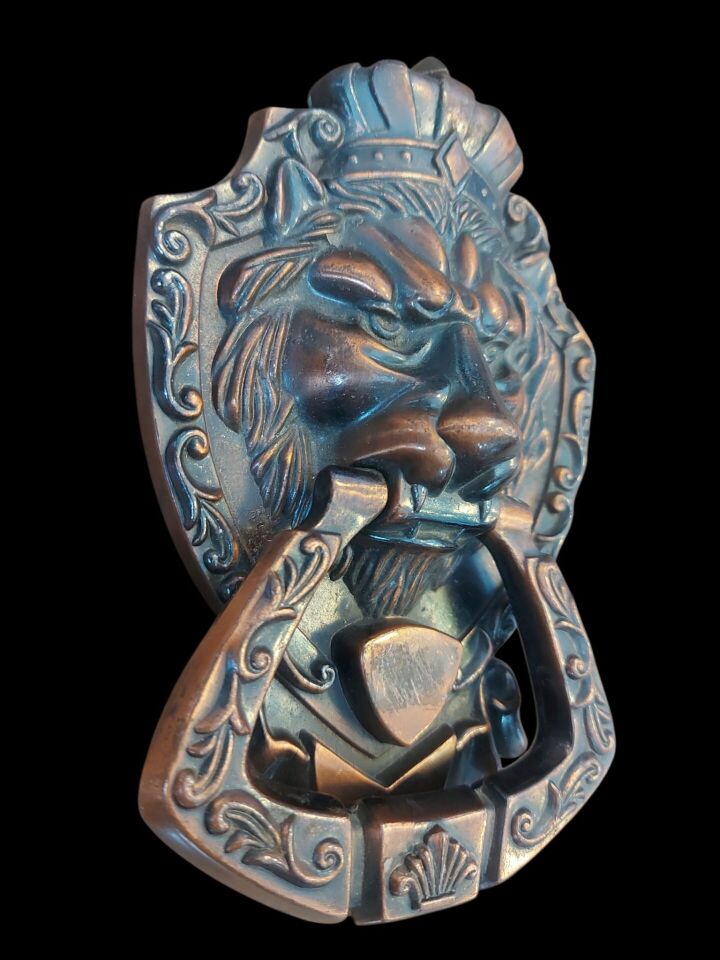 11x17.5 cm. Bakır Madenden Aslan Başlı Kapı Tokmağı