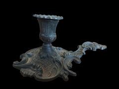 19x11.5x8 cm. Zin Madenden Dönem Şinanay Mumluk