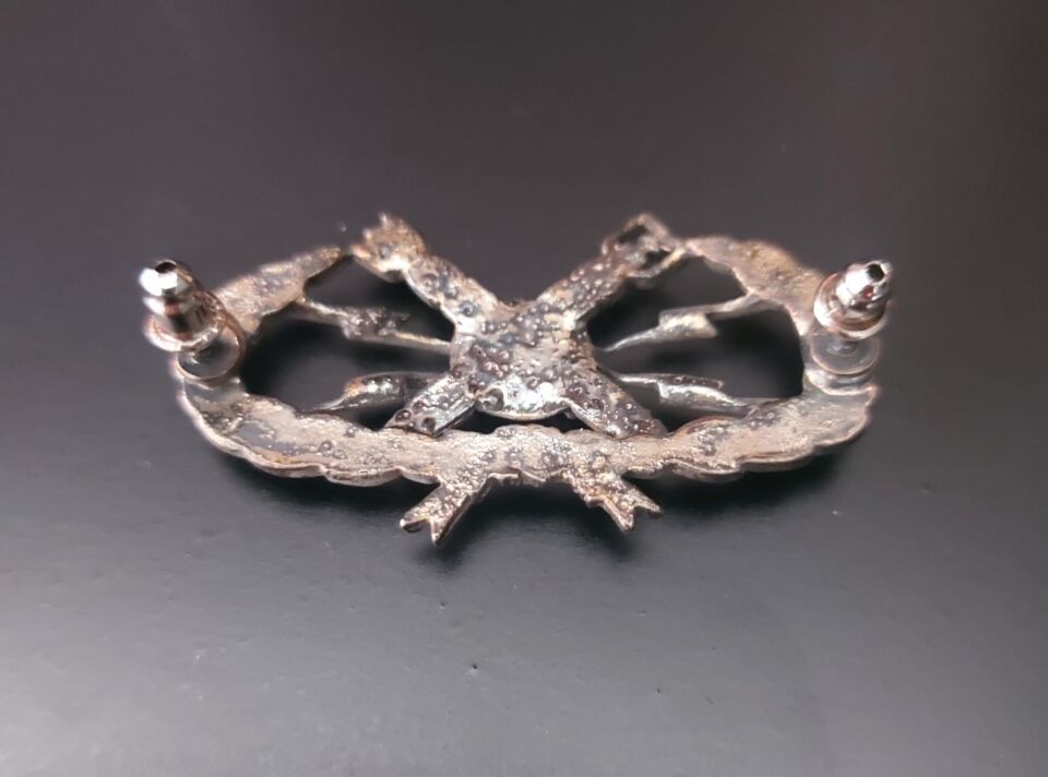 4.5x2,5 cm. Metal Askeri Brove Model-4
