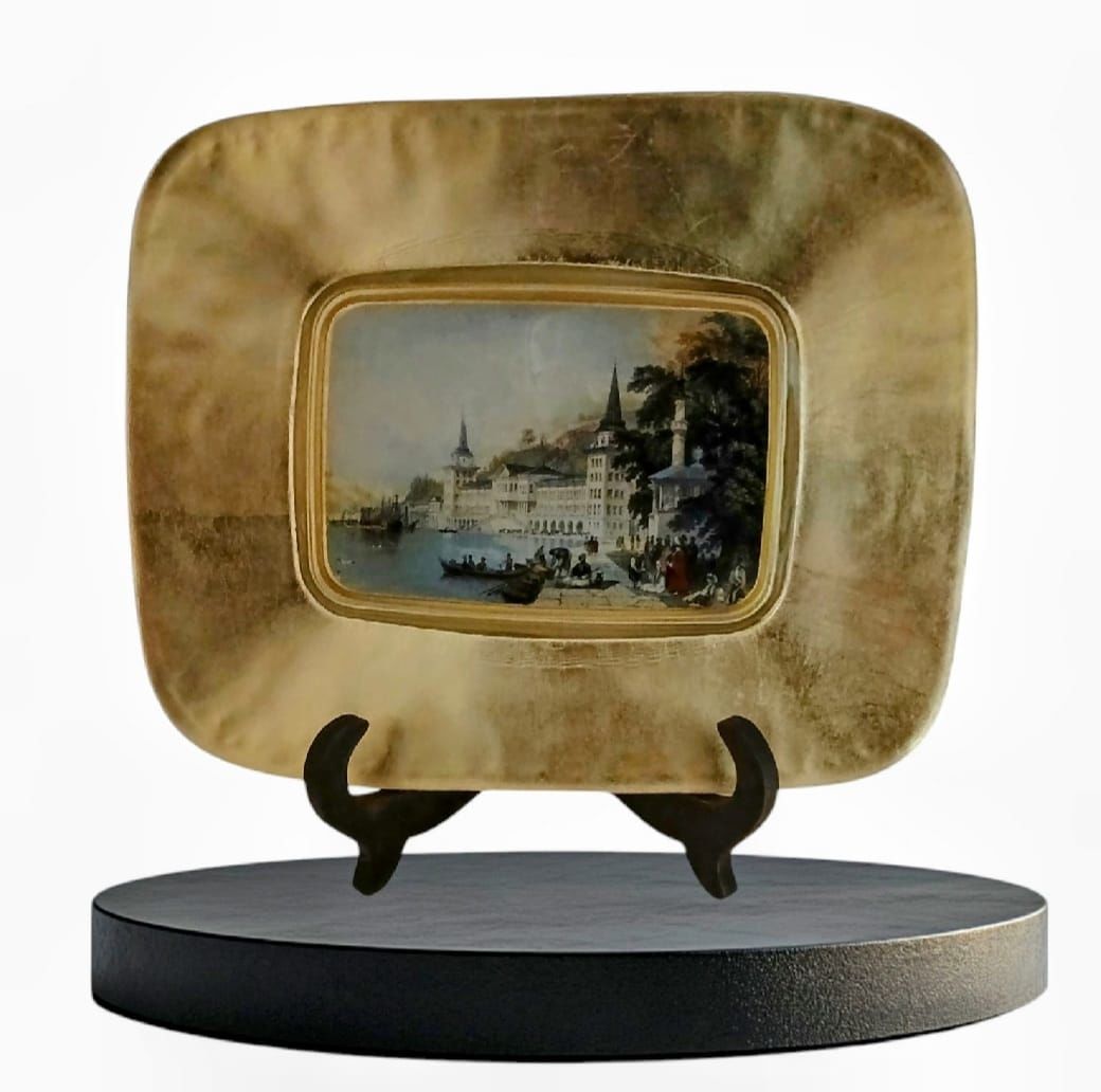 26x21 cm. Paşabahçe İmalatı Altın Varaklı Gravür Kuleli Görselli Tabak
