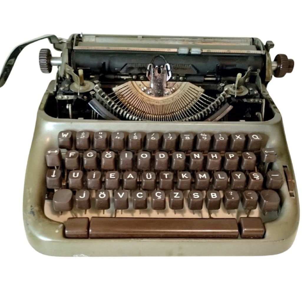 1950-1960'lardan  Çalışır Durumda Optima Elite -3 Daktilo