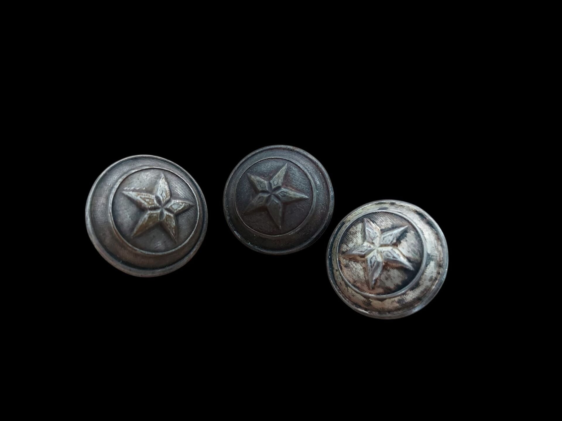 2cm. Çap Eski Dönem Kabartma Yıldız Metal Üniforma Düğme Lotu (3 Adet )