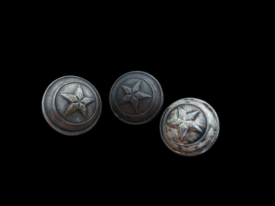 2cm. Çap Eski Dönem Kabartma Yıldız Metal Üniforma Düğme Lotu (3 Adet )