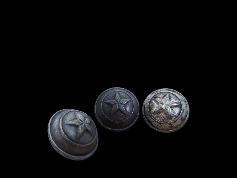 2cm. Çap Eski Dönem Kabartma Yıldız Metal Üniforma Düğme Lotu (3 Adet )